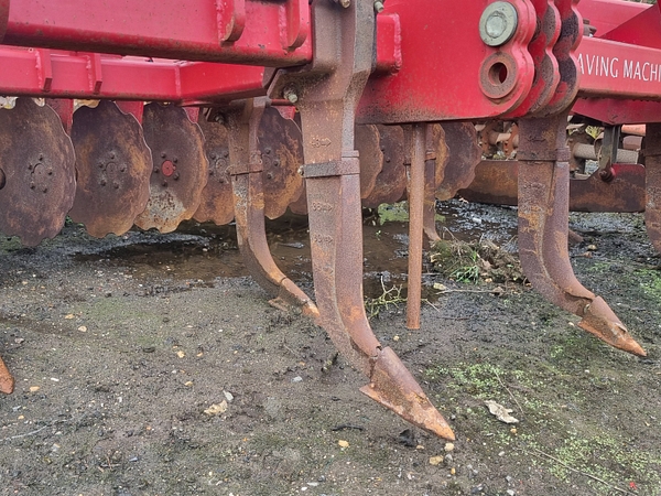 Chris Atkin & Son Ltd - Weaving Sub-Disc